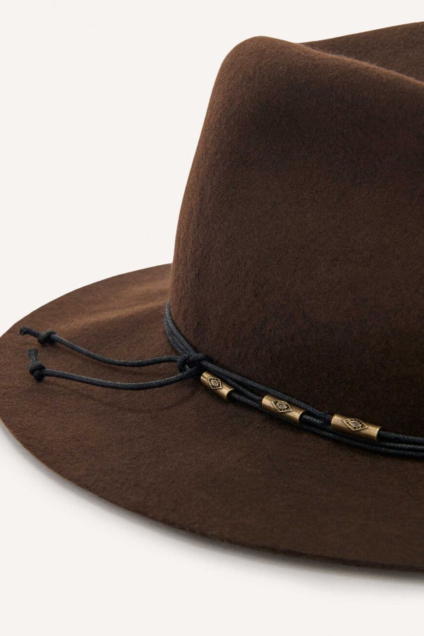 a brown hat